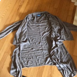 Vera Wang size large grey long sweater
